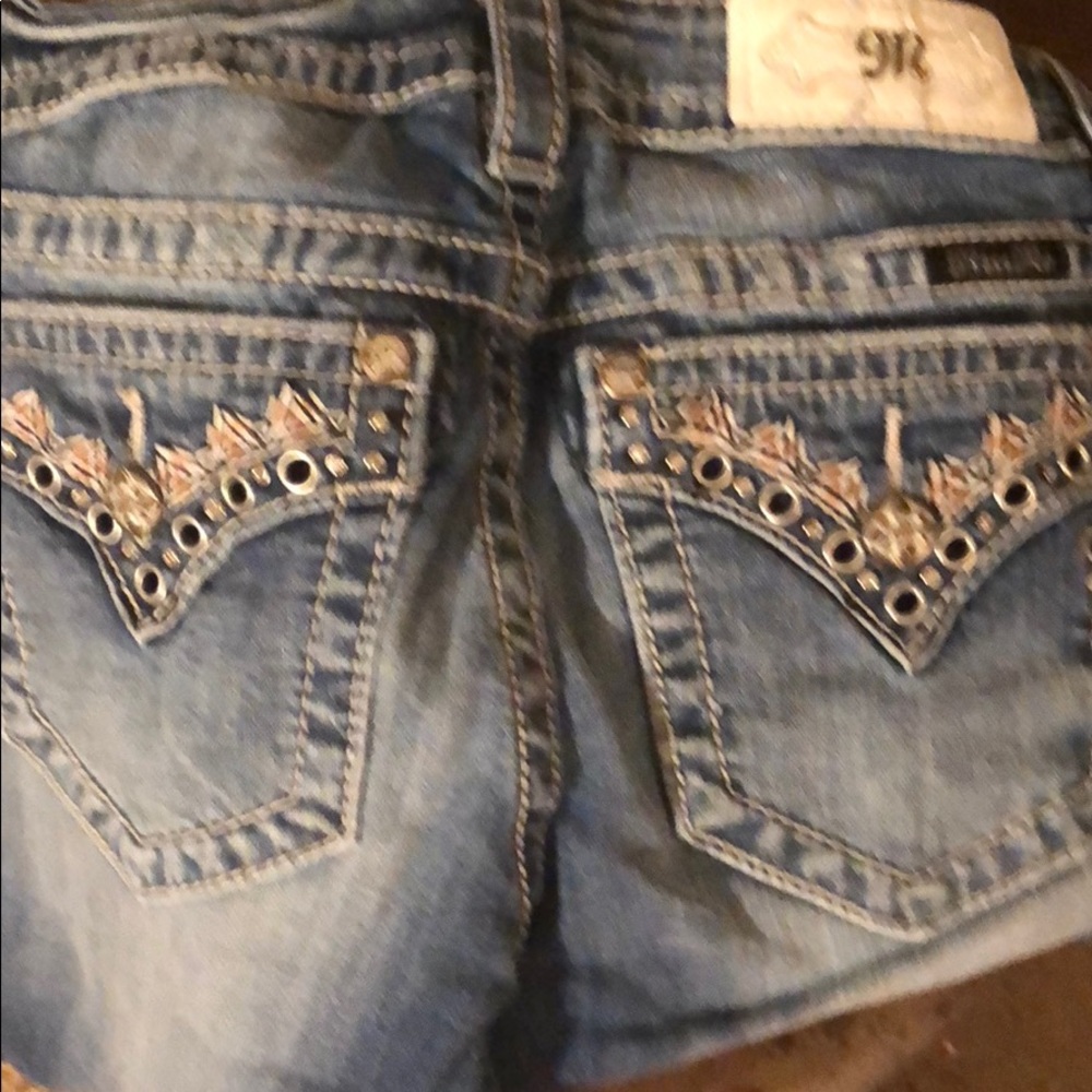 Capris - Picture 2 of 3